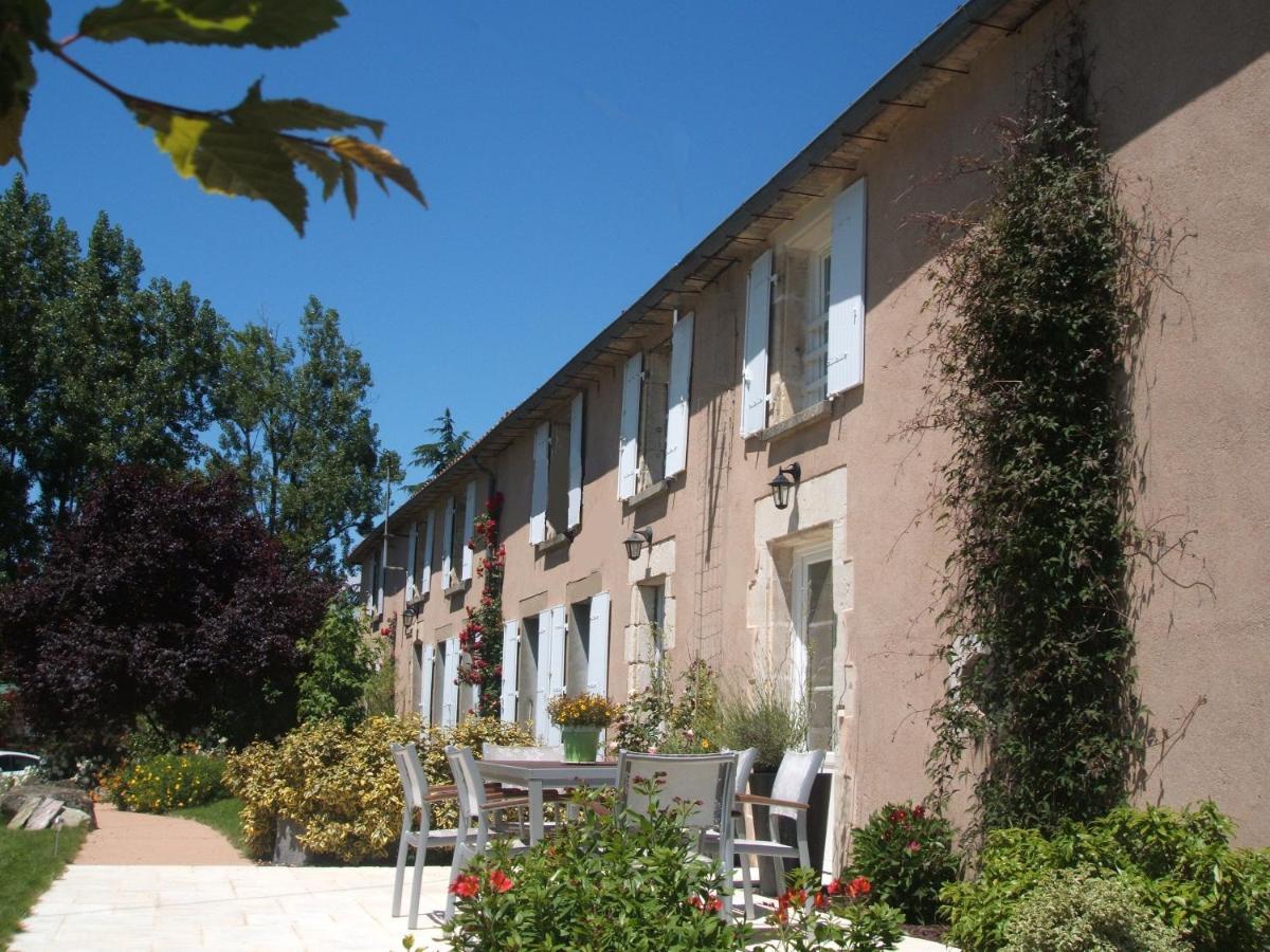 Chambres d'hôtes La Charrière Cheffois Exterior foto