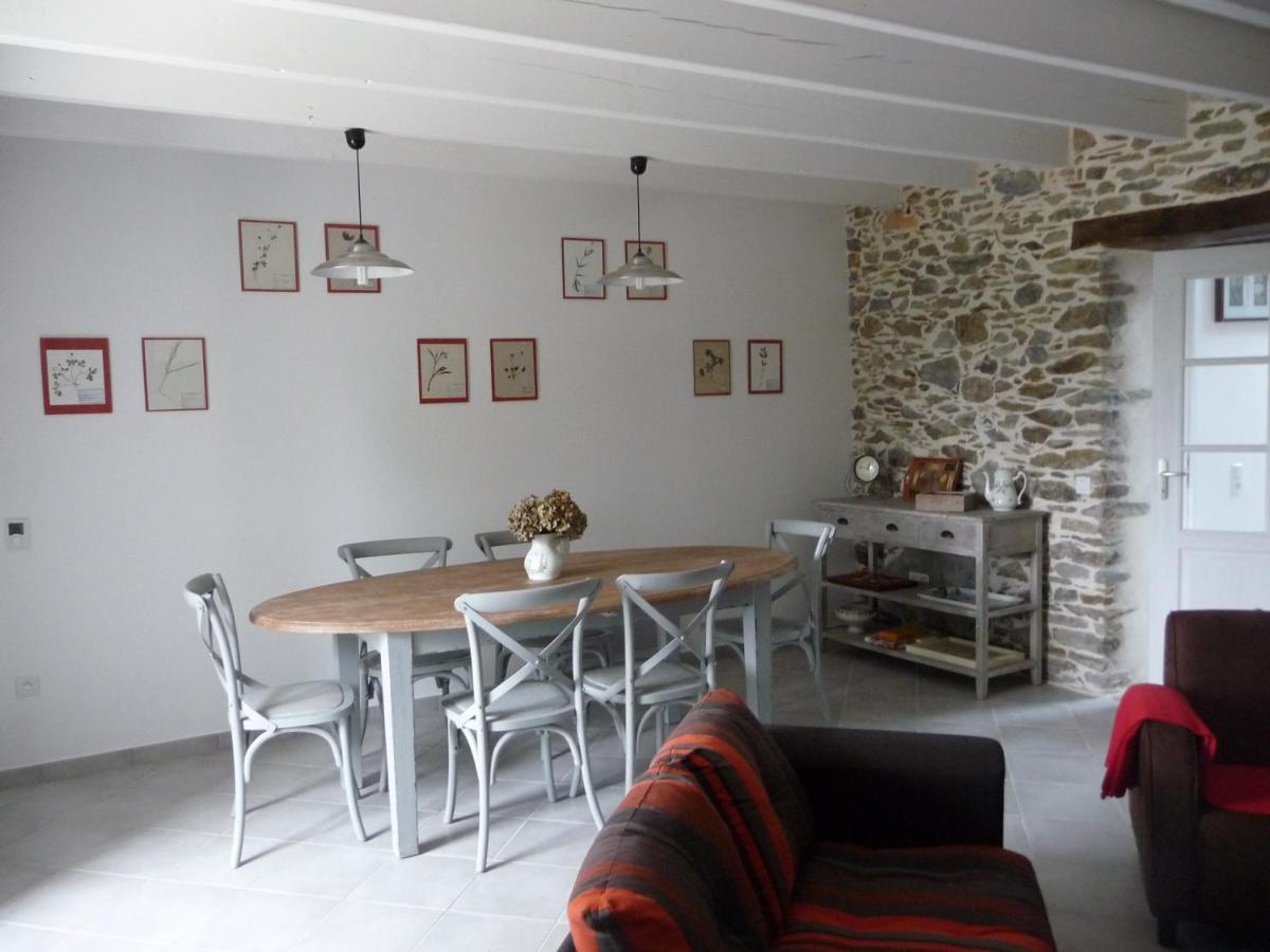 Chambres d'hôtes La Charrière Cheffois Exterior foto